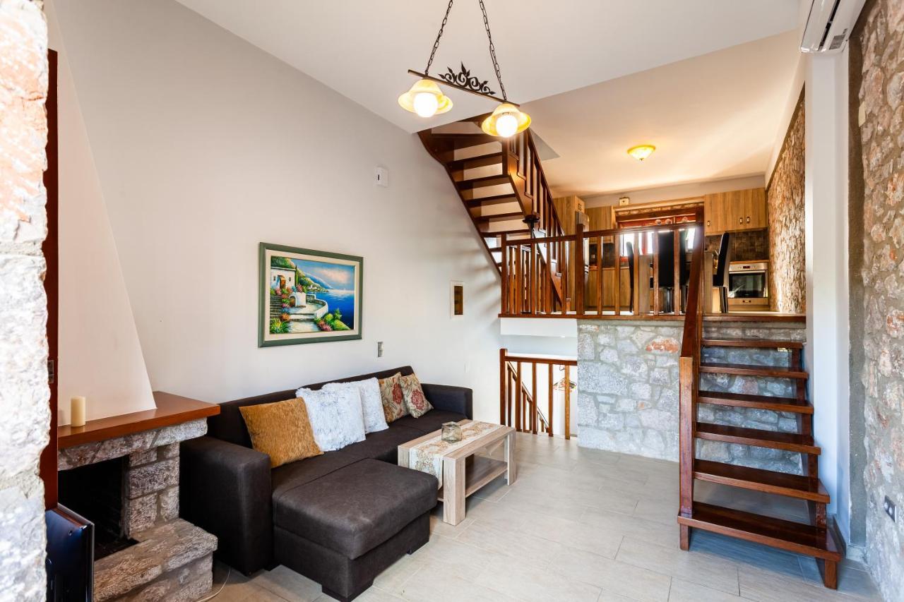 Seaside Dukes Villas Parálion Ástros Bagian luar foto