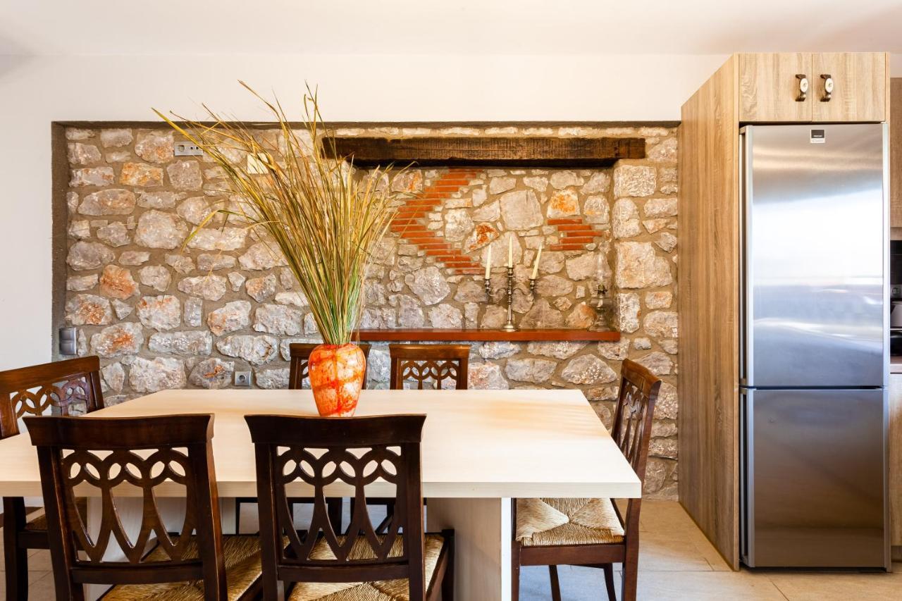 Seaside Dukes Villas Parálion Ástros Bagian luar foto