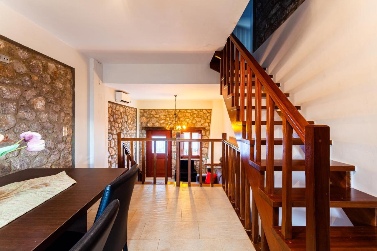 Seaside Dukes Villas Parálion Ástros Bagian luar foto