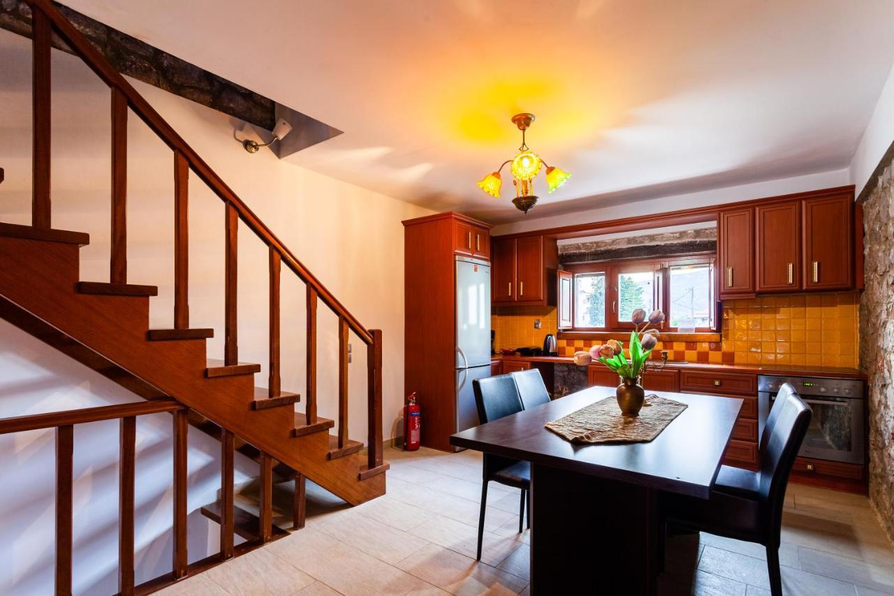 Seaside Dukes Villas Parálion Ástros Bagian luar foto