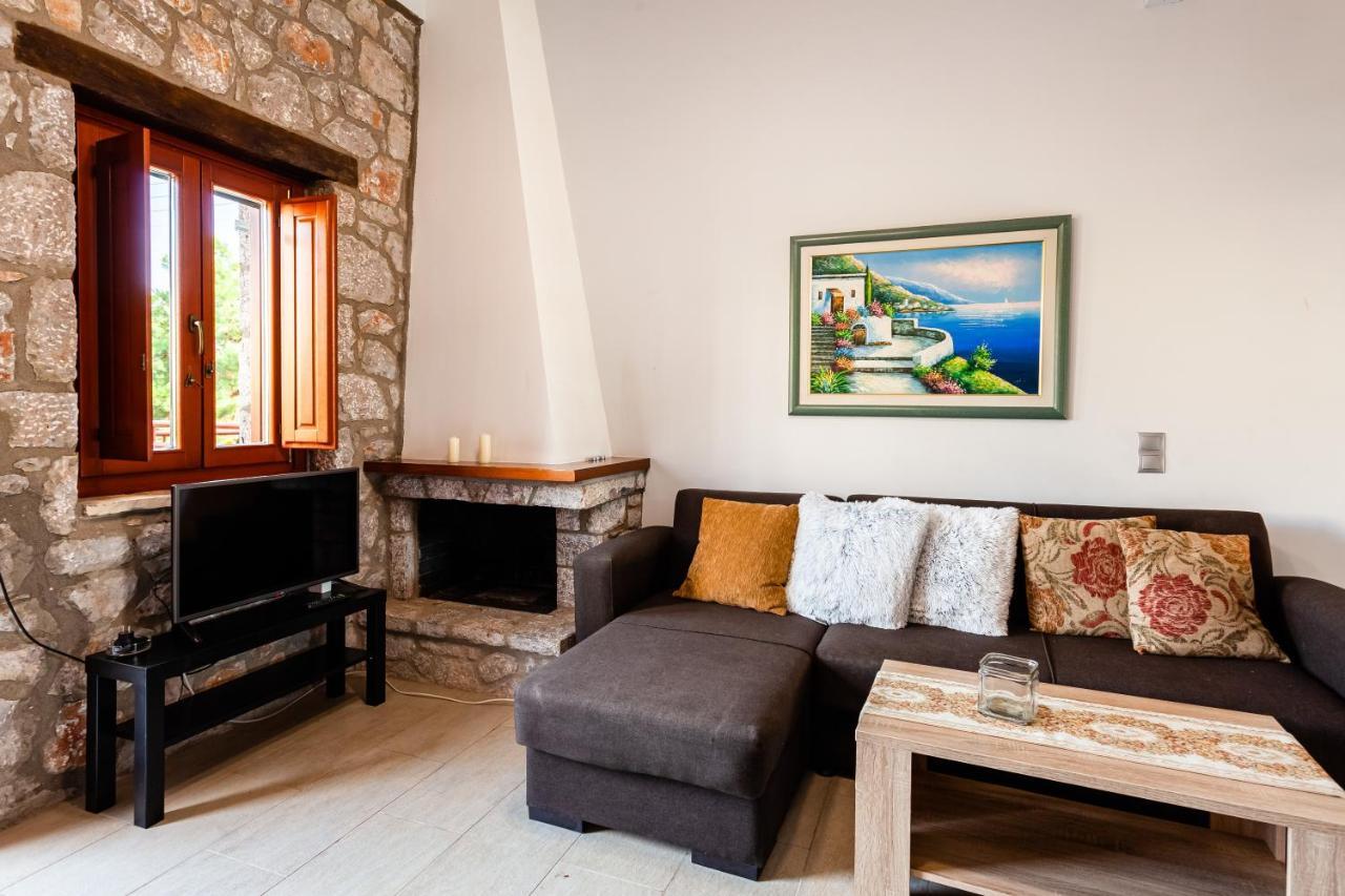 Seaside Dukes Villas Parálion Ástros Bagian luar foto