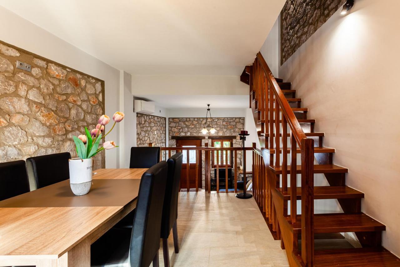 Seaside Dukes Villas Parálion Ástros Bagian luar foto
