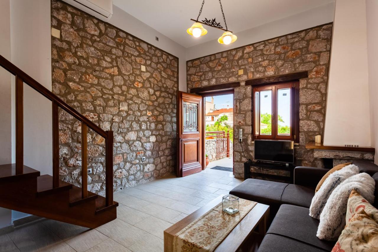 Seaside Dukes Villas Parálion Ástros Bagian luar foto